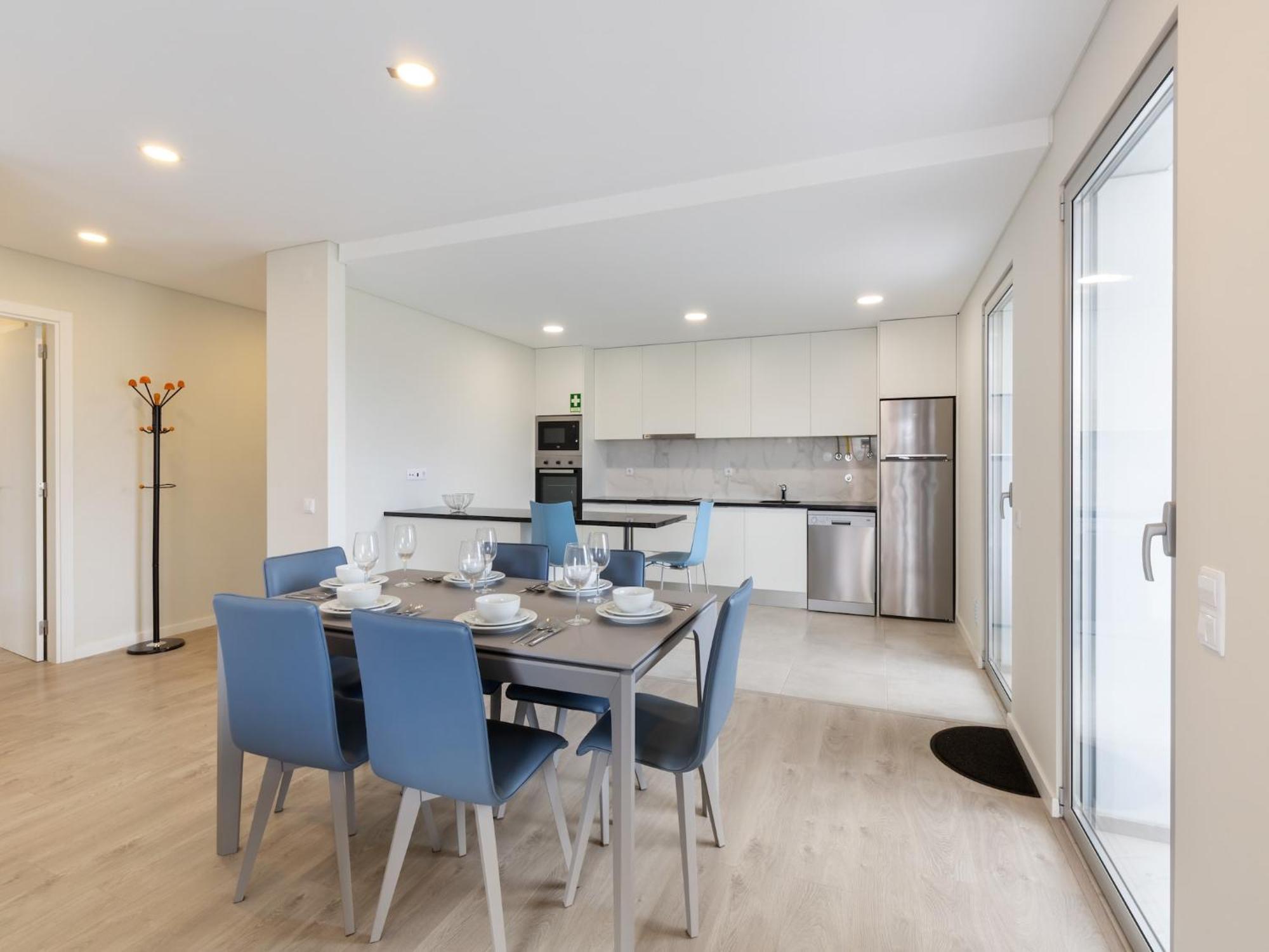 Beautiful Apartment In S O Martinho Do Porto With Balcony São Martinho do Porto Exterior foto