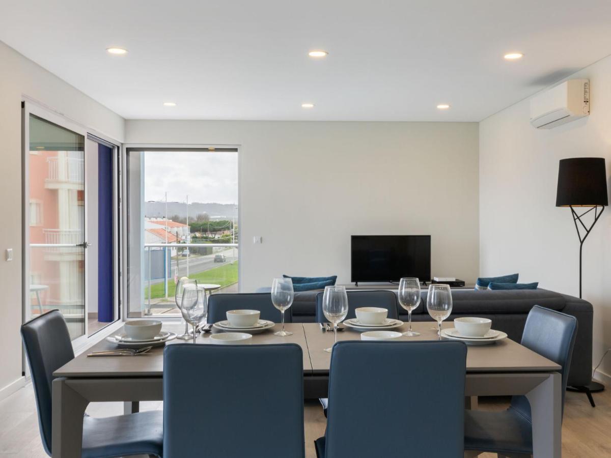 Beautiful Apartment In S O Martinho Do Porto With Balcony São Martinho do Porto Exterior foto